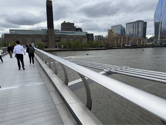 Millennium Bridge by null