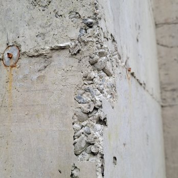 Reality Homes - a crack in a concrete wall - General Contractors Near Me - Creswell, Oregon