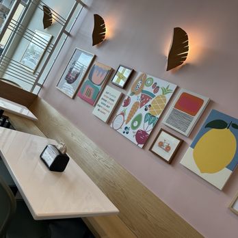 Pure Raw Juice - Seating - Juice Bars & Smoothies Near Me - Baltimore, Maryland