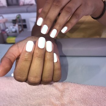 Blooming Nail Bar - Gel Manicure - Nail Salons Near Me - Burbank, California
