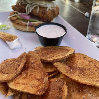 Blowing Rock Brewing - Fried chicken sandwich and homemade fries - Breweries Near Me - Blowing Rock, North Carolina