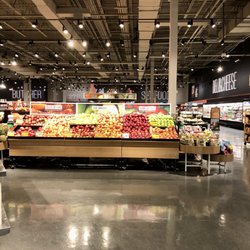 Market 32 By Price Chopper - Market 32 Saratoga Springs NY. Fairly clean and remodeled.