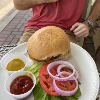 Laurie's Cafe - Hamburger - Cafes Near Me - Georgetown, Texas