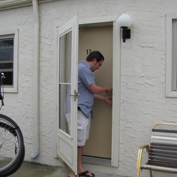 Lark Motel - Room 17! - Hotels Near Me - Stone Harbor, New Jersey