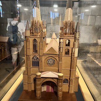 Cathédrale Sainte-Marie - Landmarks & Historical Buildings Near Me - Bayonne, 64