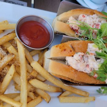 Lighthouse - Lobster roll - Breakfast & Brunch Near Me - Newport Beach, California