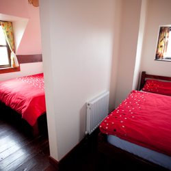 Aille River Hostel - Deluxe Twin room ensuite