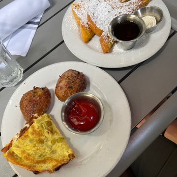 Cup Cafe - New American Near Me - Tucson, Arizona