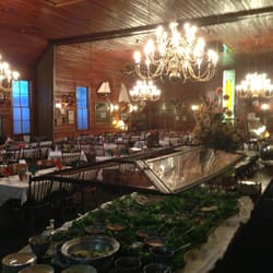 Gift Horse Restaurant - This is a beautiful restaurant.  This is a buffet style southern restaurant.  We were pleasantly surprised.