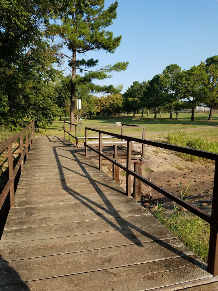 Hoyt Grove Park Logo