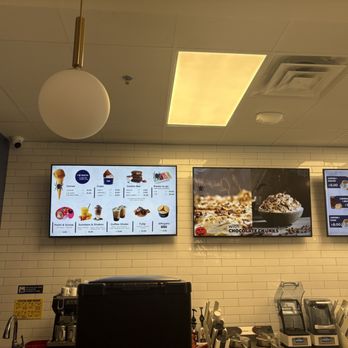 Freddo - Inside - Coffee & Tea Near Me - Chamblee, Georgia