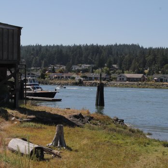 Pioneer Park - Pretty views along the channel. - Parks Near Me - La Conner, Washington