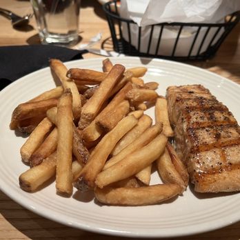 Carrabba's Italian Grill - Simply Grilled Salmon - Italian Near Me - Rochester, New York Carrabba's Italian Grill - Simply Grilled Salmon - Italian Near Me - Rochester, New York
