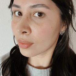 Bad And Boujee Beauty Bar - Eyebrow wax and shaping