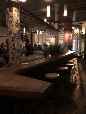 Philemon Bar by null