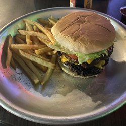 Green Oaks Lounge