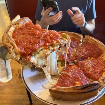 Giordano's - Classic deep dish - Pizza Near Me - Chicago, Illinois