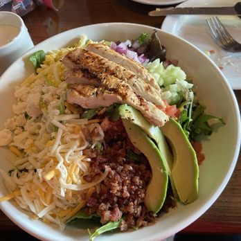 TGI Fridays Dover - Burgers Near Me - Dover, Delaware
