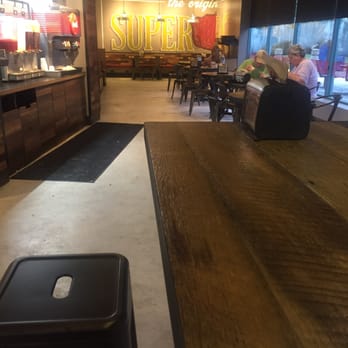 MOD Pizza - Dining area... Spacious - Fast Food Near Me - Reston, Virginia