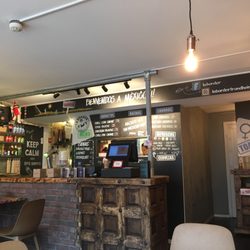 La Border - Menu board and counter