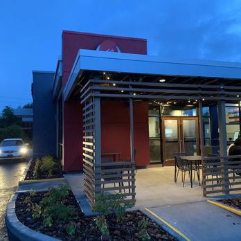 Wendy's - the outside of the restaurant - Fast Food Near Me - Groveland, Florida Wendy's - the outside of the restaurant - Fast Food Near Me - Groveland, Florida