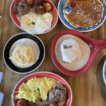 The Tipsy Biscuit - Tots, eggs, biscuits and gravy, sausage - Breakfast & Brunch Near Me - Goshen, Indiana The Tipsy Biscuit - Tots, eggs, biscuits and gravy, sausage - Breakfast & Brunch Near Me - Goshen, Indiana