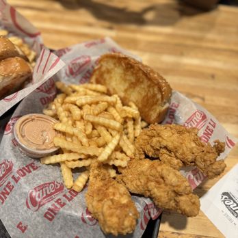Raising Cane's Chicken Fingers - Chicken Shop Near Me - Mililani, Hawaii