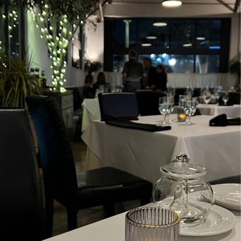 Chez Bacchus - Indoor seating - New American Near Me - Long Beach, California