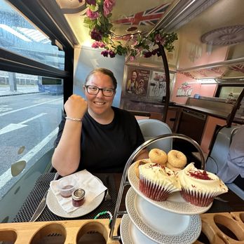 Golden Tours - Historical Tours Near Me - London, XGL Golden Tours - Historical Tours Near Me - London, XGL