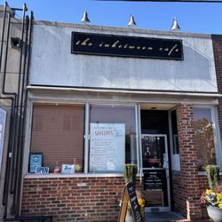 V'S Kitchen - Entrance