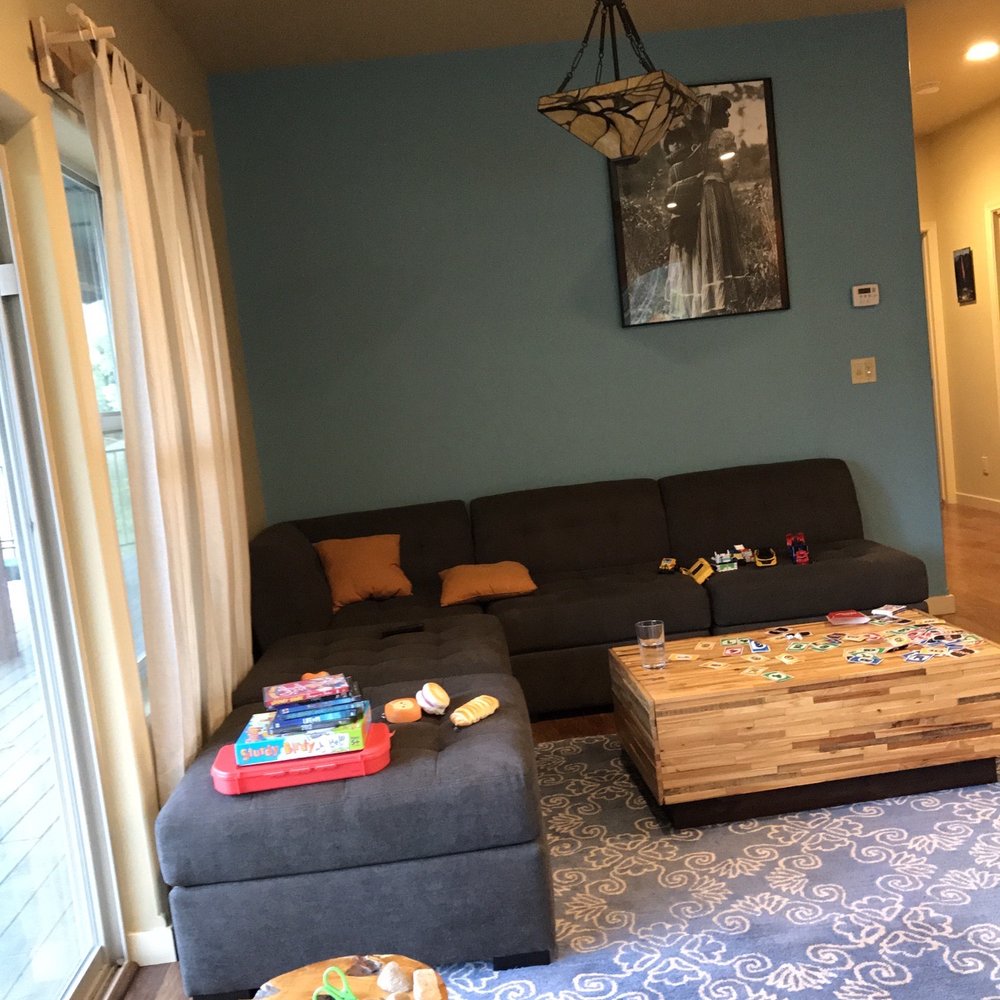 Spinning Wheel Yosemite - Family room - Vacation Rentals Near Me - Groveland, California