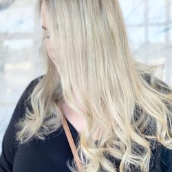 Strand And Shade Hair Studio - Blonding