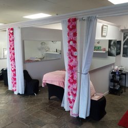 Lash Bar Studio - A photo of some of the workstations that the lash technicians use for their work.