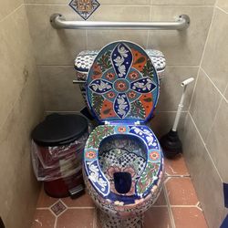Blue Pineapple Bistro - Restroom