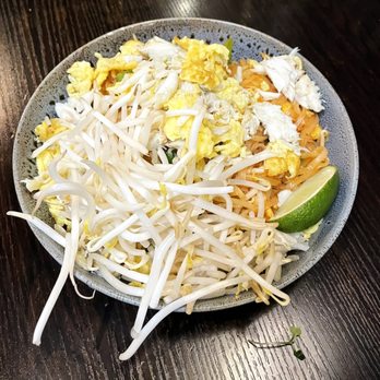 Kin Long Beach - Colossal Crab Meat pad Thai - Thai Near Me - Long Beach, California Kin Long Beach - Colossal Crab Meat pad Thai - Thai Near Me - Long Beach, California