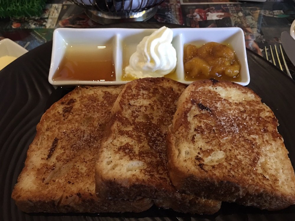 SNAPS SPORTS BAR Sofitel Philippine Plaza, CCP Complex, Pasay, Metro