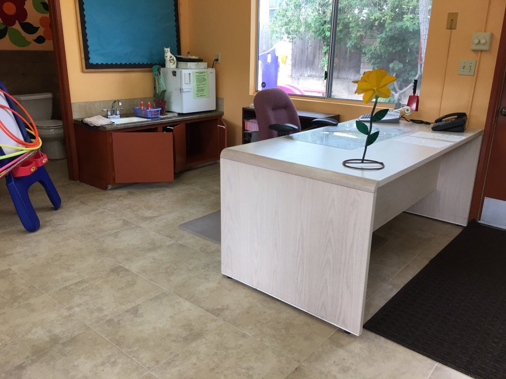 der Kinder Garden Pre Schools - childcare center in Manhattan Beach, CA