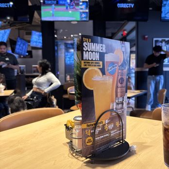 Buffalo Wild Wings - American Near Me - Salinas, California