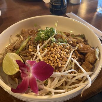 Daisuki Sushi - Pad Thai - Sushi Bars Near Me - Louisville, Kentucky Daisuki Sushi - Pad Thai - Sushi Bars Near Me - Louisville, Kentucky