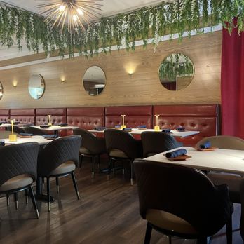 Banu Mediterranean Grill - Dining area - Mediterranean Near Me - Atlanta, Georgia