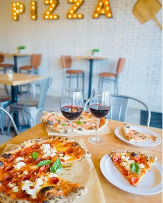 Piacere Wood Fired Pizza Pines by null
