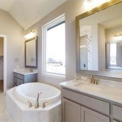 Elite Pro Cleaning service - Master bath