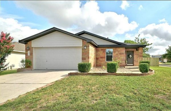 Reindeer Roofing Logo