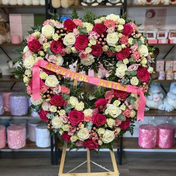 Floriya Flowers - Large heart for funeral Stunning ! - Florists Near Me - San Antonio, Texas Floriya Flowers - Large heart for funeral Stunning ! - Florists Near Me - San Antonio, Texas