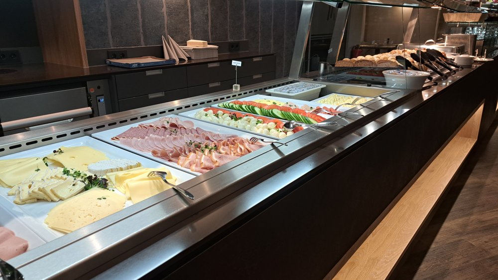 Median - Frühstückbuffet im Restaurant Viva - Hotels Near Me - Lehrte, NI Median - Frühstückbuffet im Restaurant Viva - Hotels Near Me - Lehrte, NI