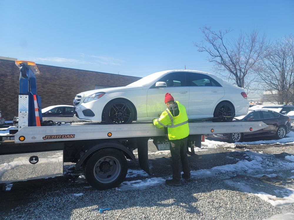 NUM1BER TOWING & TRANSPORTATION Request a Quote 400 Duncan Ave