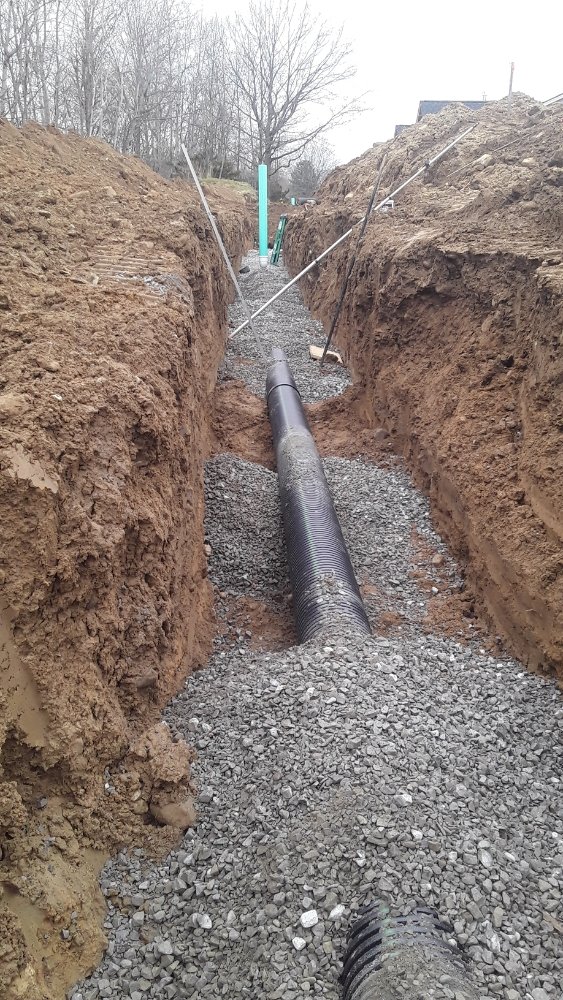 Slide of E/Z Landscaping and Contracting