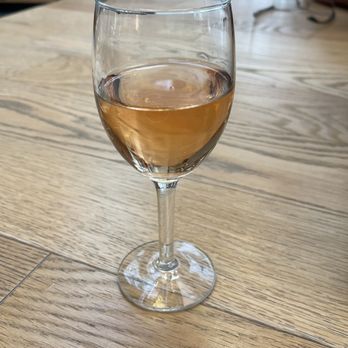 Aspire Lounge - Rose - Airport Lounges Near Me - Ontario, California Aspire Lounge - Rose - Airport Lounges Near Me - Ontario, California