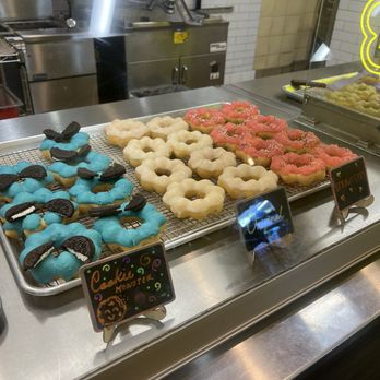 Mochi Lion - So many choices!! - Donuts Near Me - Riverside, California