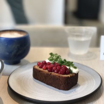 Destroyer - 5/29/2017: Spice bread with black currant and creme fraische - New American Near Me - Culver City, California